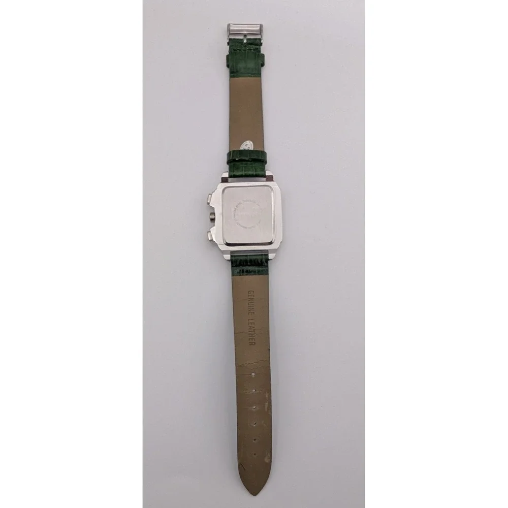Beautiful Vivani Accutime SilverTone‎ Mother of Pearl Face Bejeweled New Battery